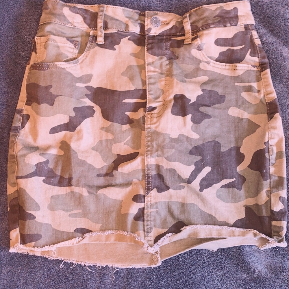garage camo mini skirt size small